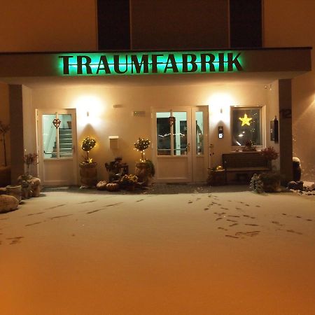 Hotel Traumfabrik Buettelborn Ngoại thất bức ảnh