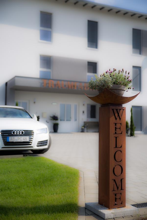 Hotel Traumfabrik Buettelborn Ngoại thất bức ảnh